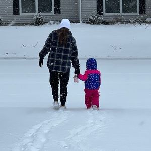 Meet your Posher, Jj